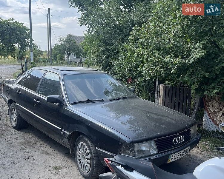 Audi 100