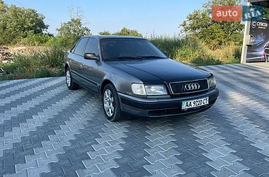 Седан Audi 100 1992 в Сутисках