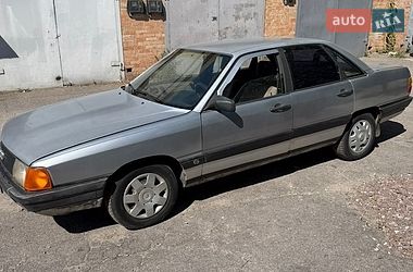 Седан Audi 100 1985 в Днепре Седан Audi 100 1985 в Днепре
