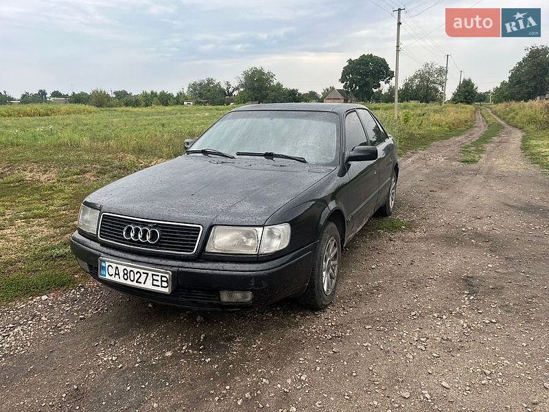 Седан Audi 100 1993 в Запоріжжі