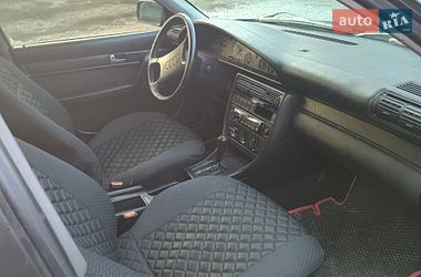 Седан Audi 100 1993 в Ромнах