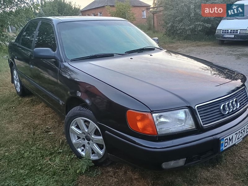 Седан Audi 100 1993 в Ромнах