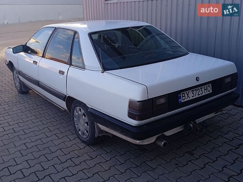 Седан Audi 100 1986 в Хмельницком