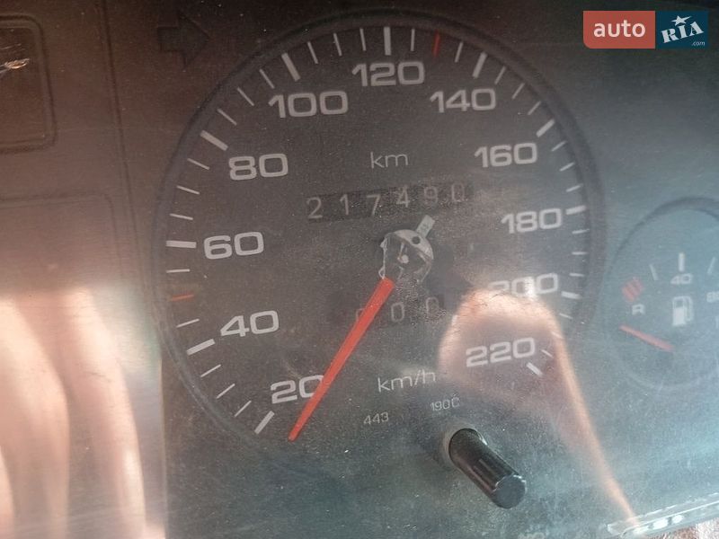 Седан Audi 100 1988 в Ровно