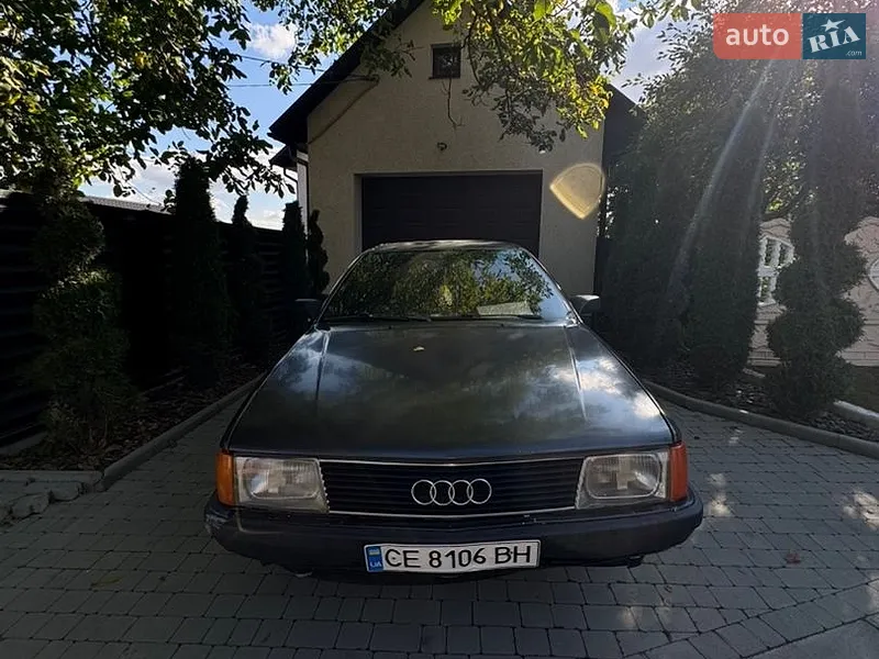 Audi 100