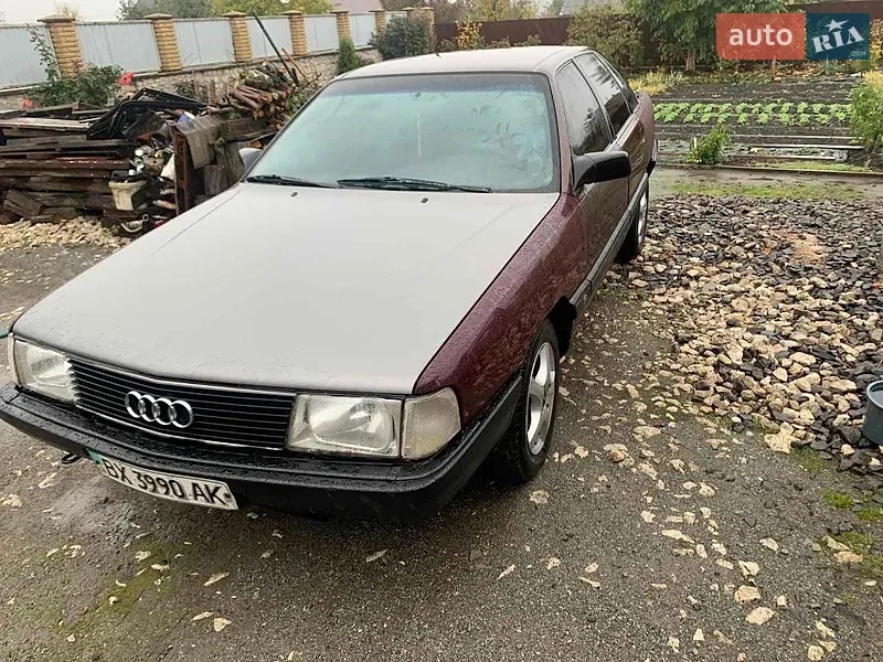 Audi 100