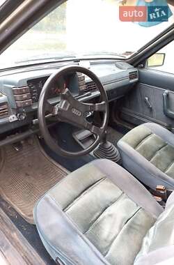 Седан Audi 80 1983 в Дубні