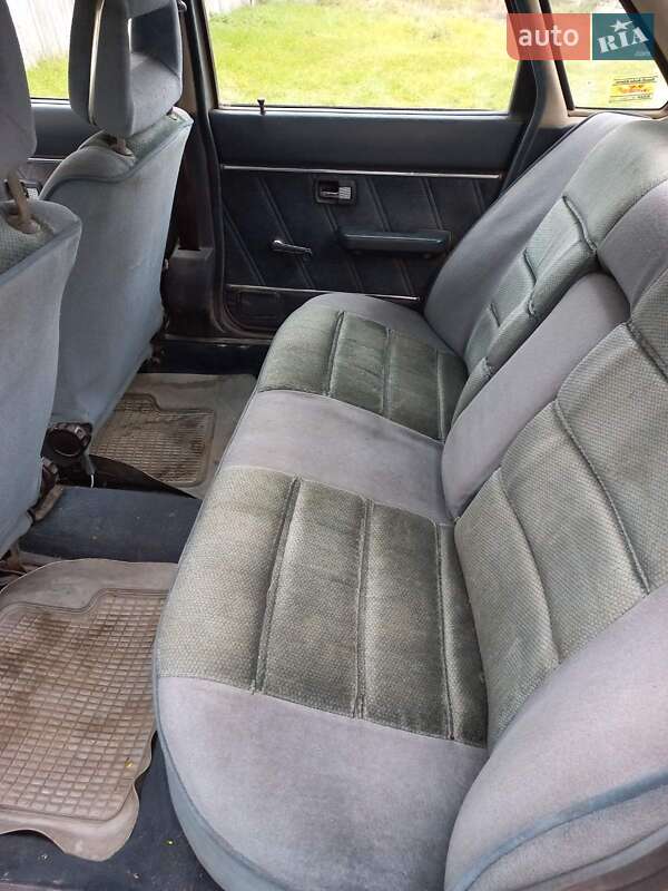 Седан Audi 80 1983 в Дубні