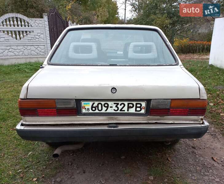 Седан Audi 80 1983 в Дубні