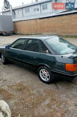 Седан Audi 80 1988 в Гоще