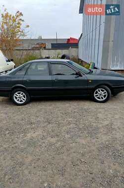 Седан Audi 80 1988 в Гоще