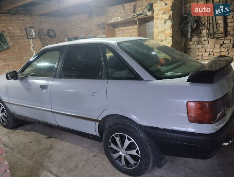 Седан Audi 80 1986 в Ярмолинцах