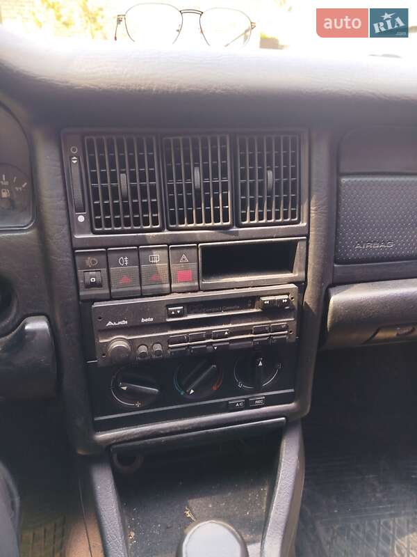Седан Audi 80 1994 в Львові