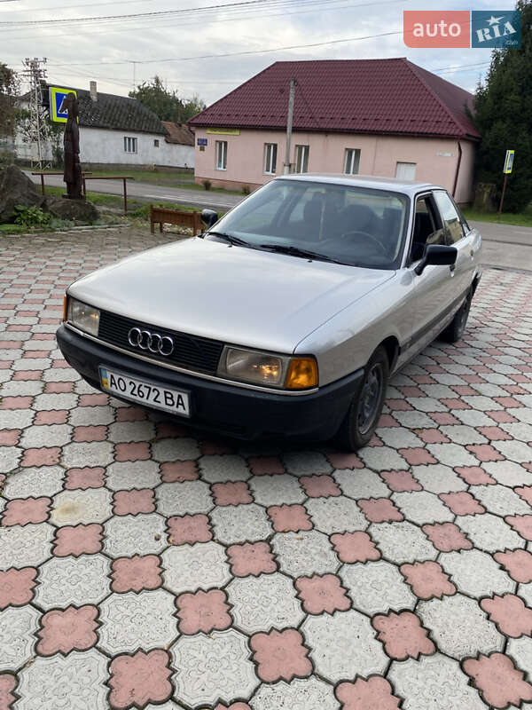 Седан Audi 80 1989 в Береговому