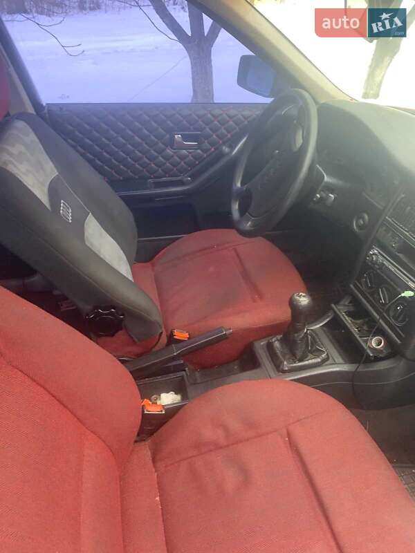 Седан Audi 80 1991 в Ратным
