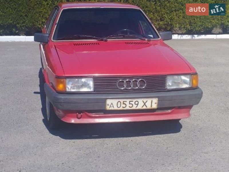Седан Audi 80 1986 в Слобожанському