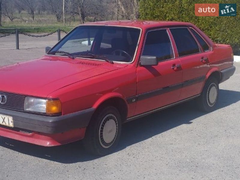 Седан Audi 80 1986 в Слобожанському