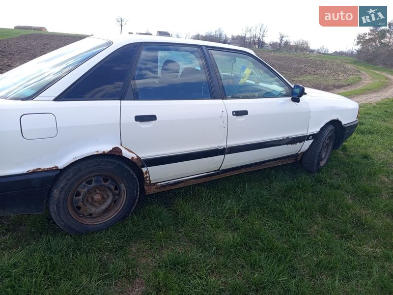 Седан Audi 80 1988 в Тульчині