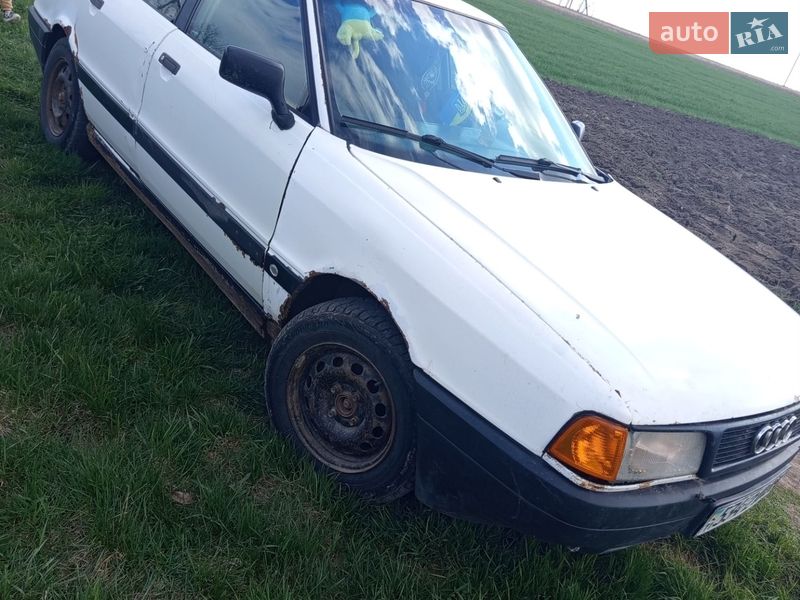 Седан Audi 80 1988 в Тульчині