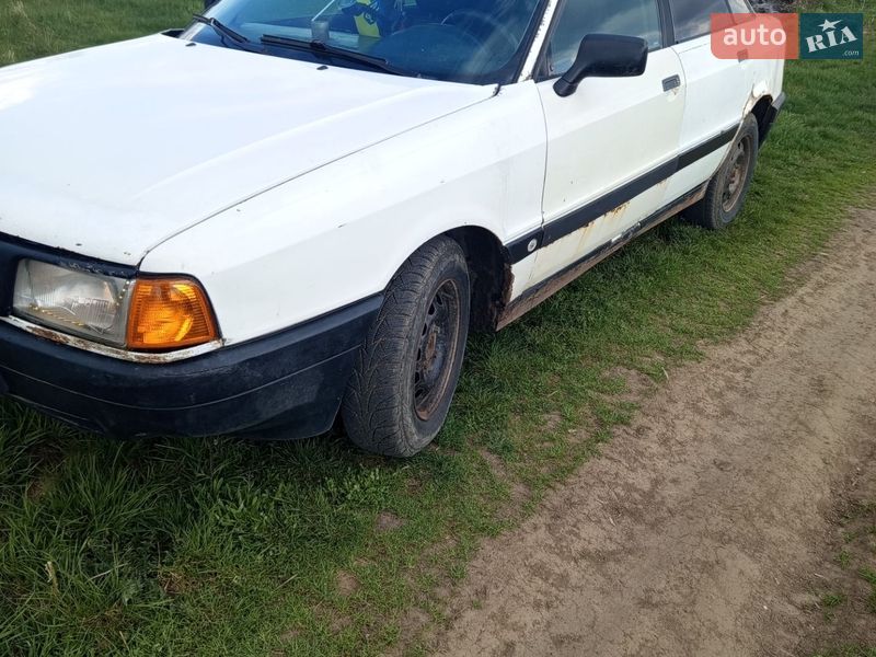 Седан Audi 80 1988 в Тульчині