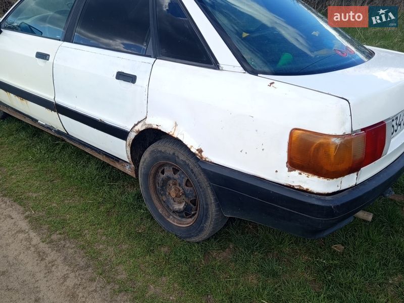 Седан Audi 80 1988 в Тульчині