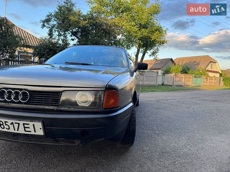Седан Audi 80 1988 в Глобине