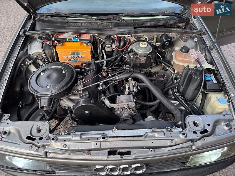 Седан Audi 80 1988 в Глобине