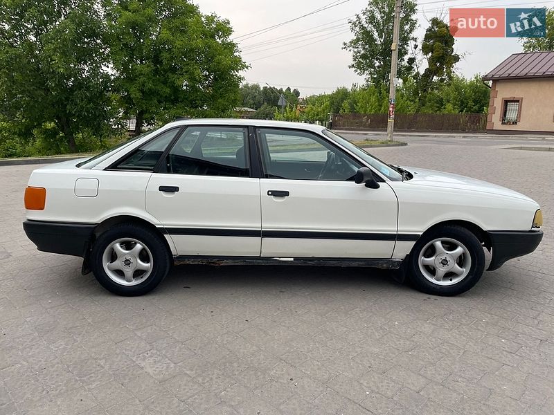 Седан Audi 80 1989 в Буську