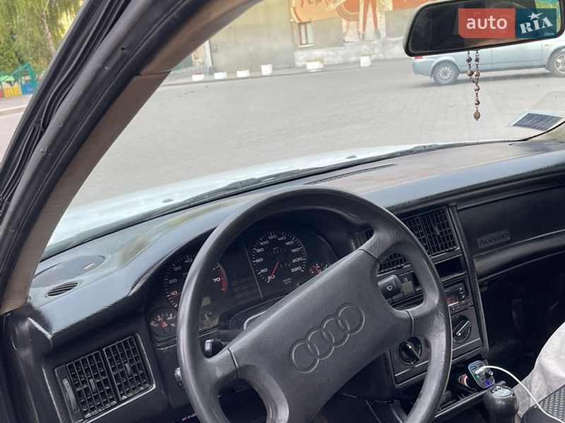 Седан Audi 80 1989 в Буську