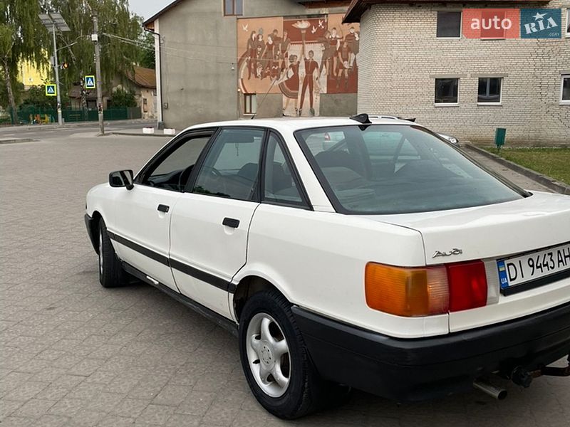 Седан Audi 80 1989 в Буську