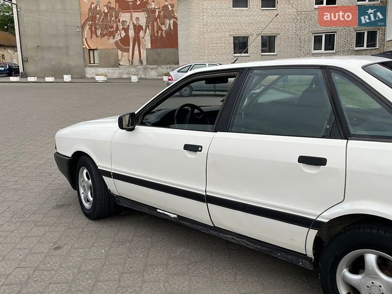 Седан Audi 80 1989 в Буську