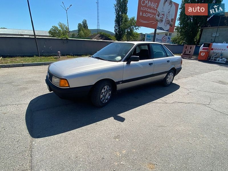 Седан Audi 80 1989 в Берегово