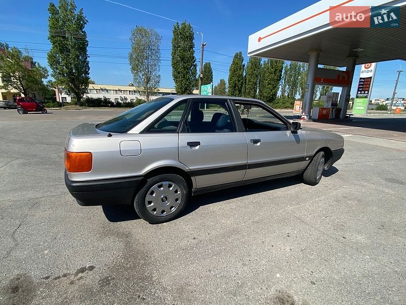 Седан Audi 80 1989 в Берегово
