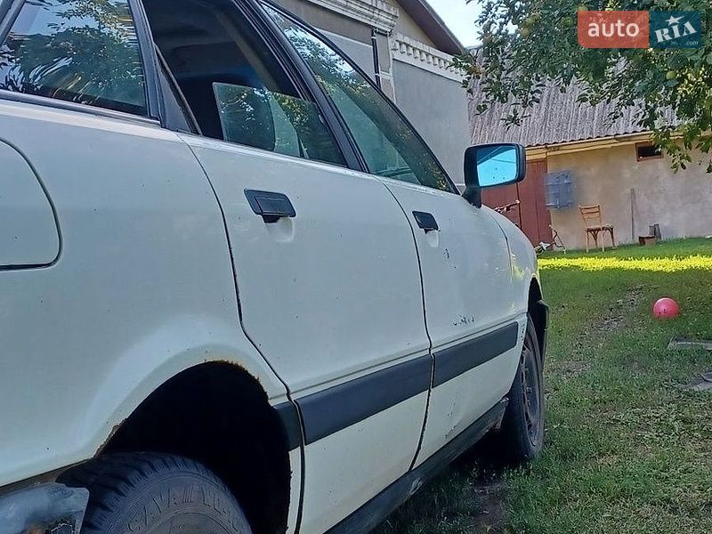 Седан Audi 80 1988 в Дубні