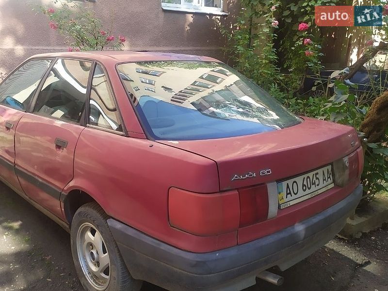 Седан Audi 80 1990 в Ужгороде
