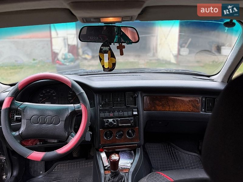 Седан Audi 80 1994 в Подволочиске