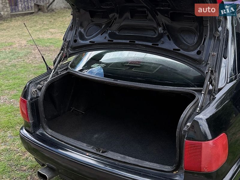 Седан Audi 80 1994 в Подволочиске