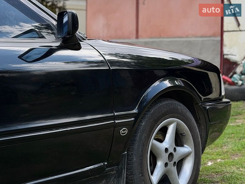 Седан Audi 80 1994 в Подволочиске