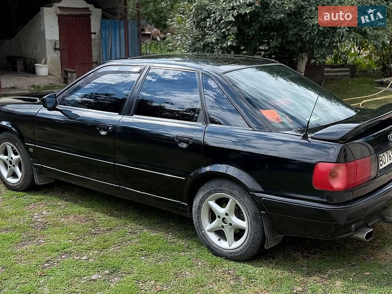Седан Audi 80 1994 в Подволочиске