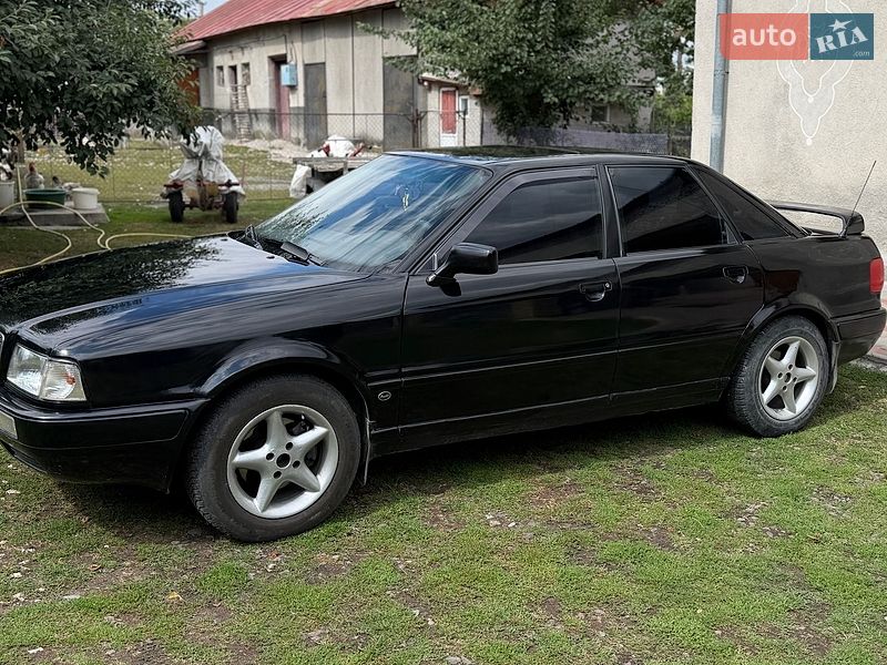 Седан Audi 80 1994 в Подволочиске