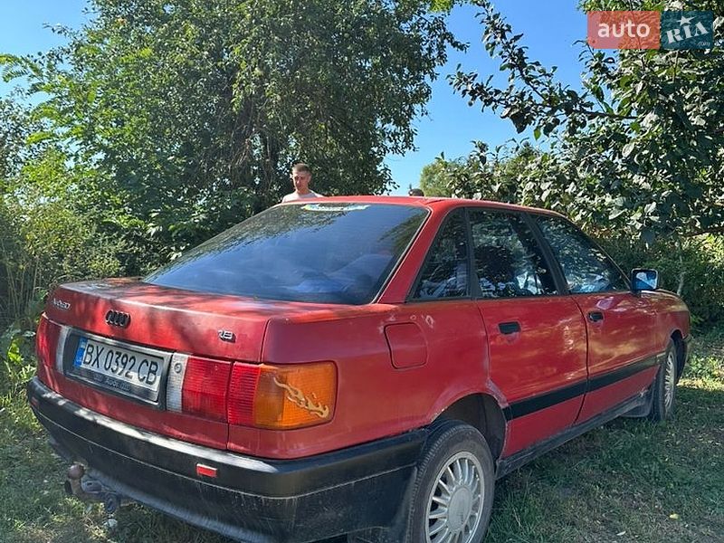 Седан Audi 80 1987 в Чемеровцах