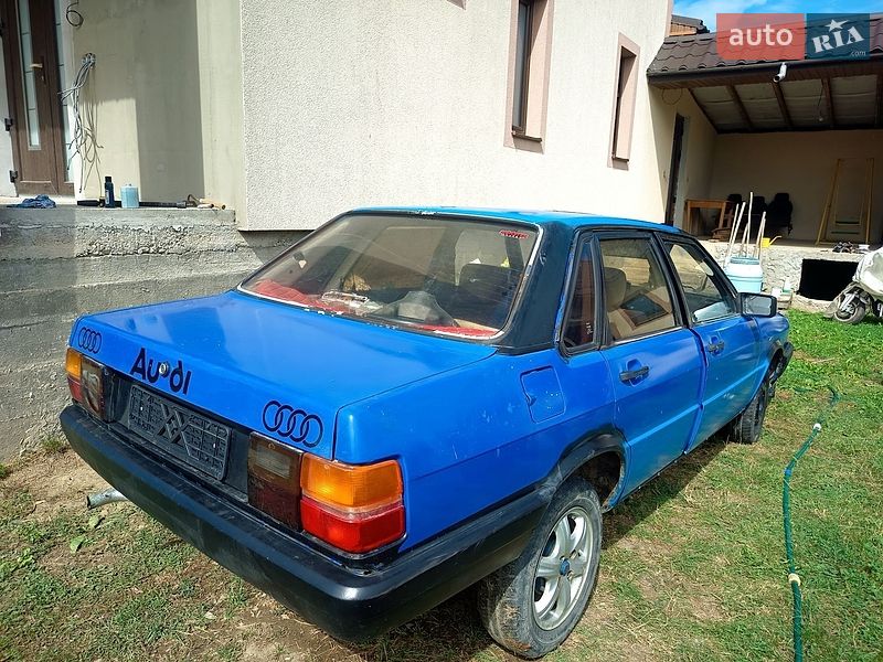 Седан Audi 80 1985 в Чернівцях