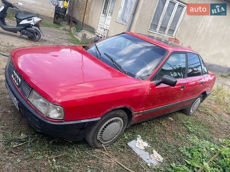 Седан Audi 80 1988 в Подвиноградове