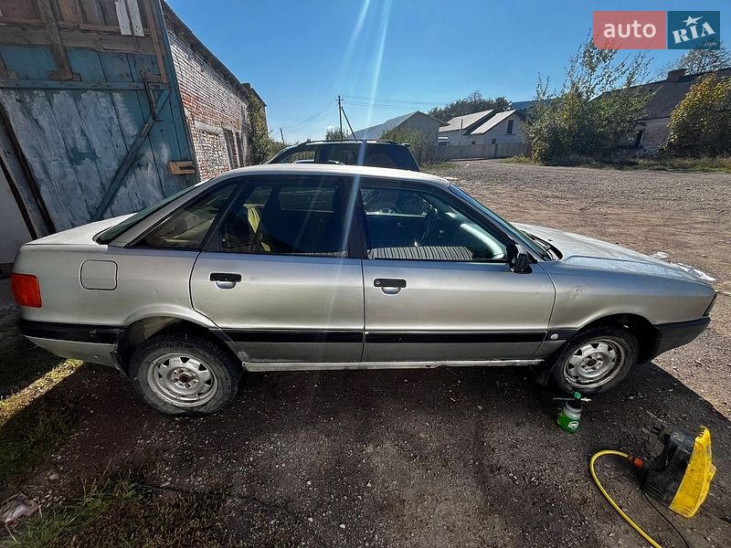 Седан Audi 80 1987 в Солотвині