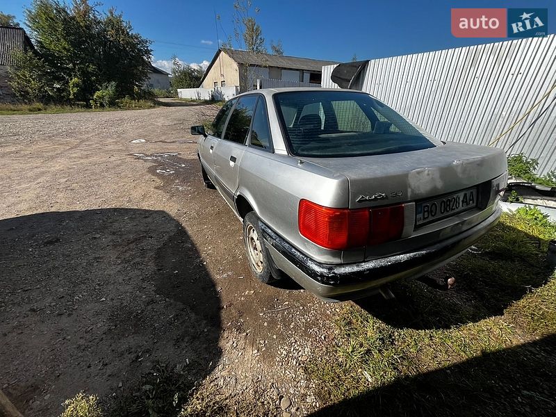 Седан Audi 80 1987 в Солотвині