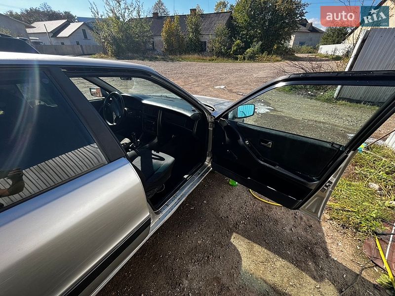 Седан Audi 80 1987 в Солотвині
