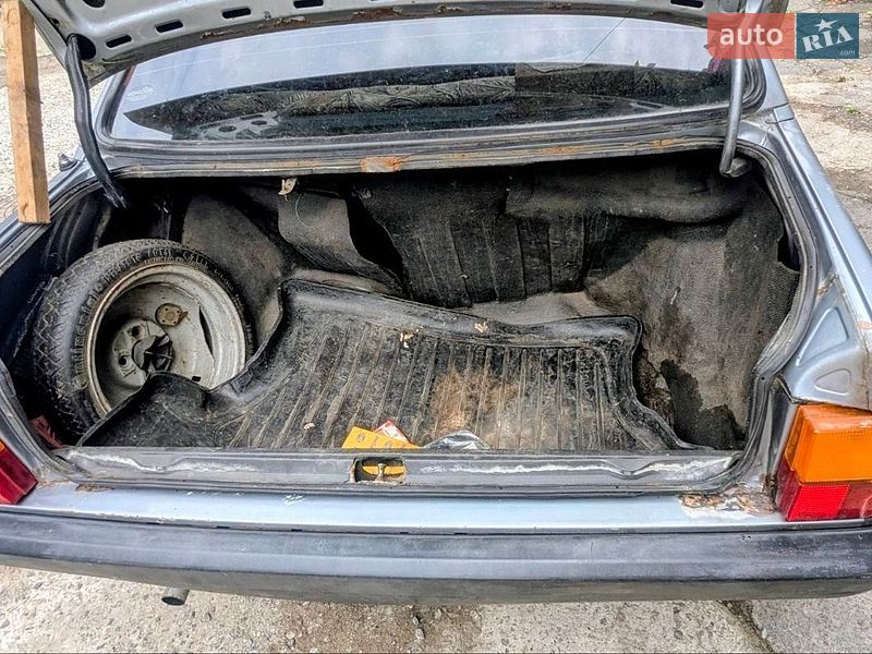 Седан Audi 80 1985 в Одессе