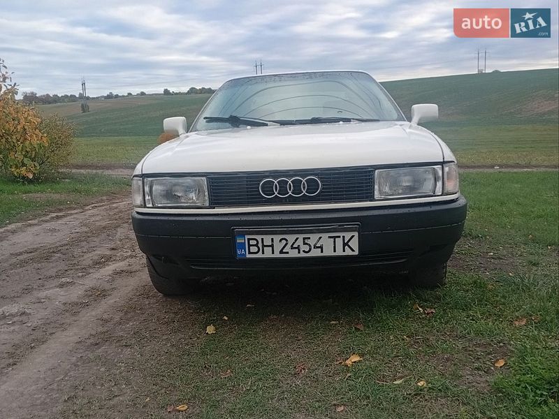 Седан Audi 80 1987 в Млинове