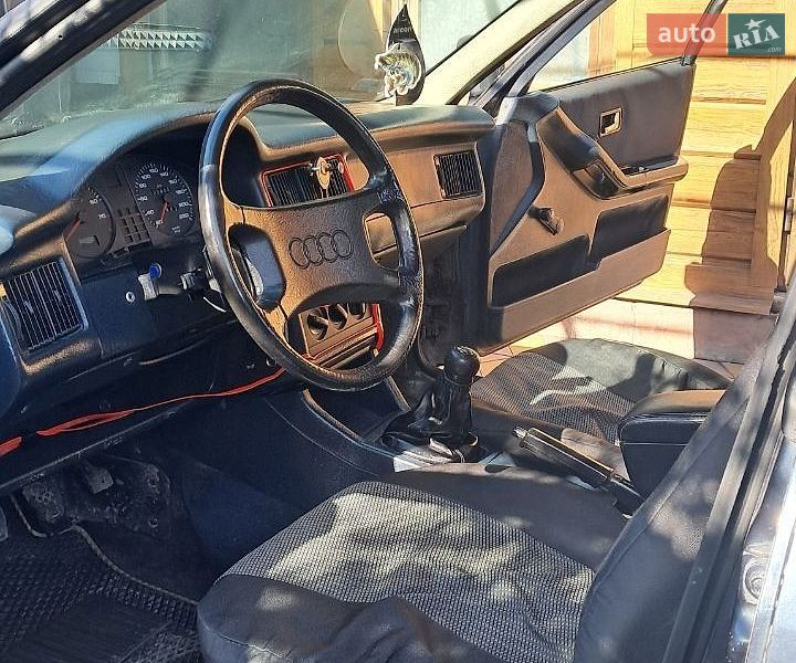 Седан Audi 80 1988 в Носовке