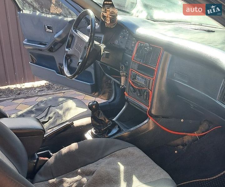 Седан Audi 80 1988 в Носовке